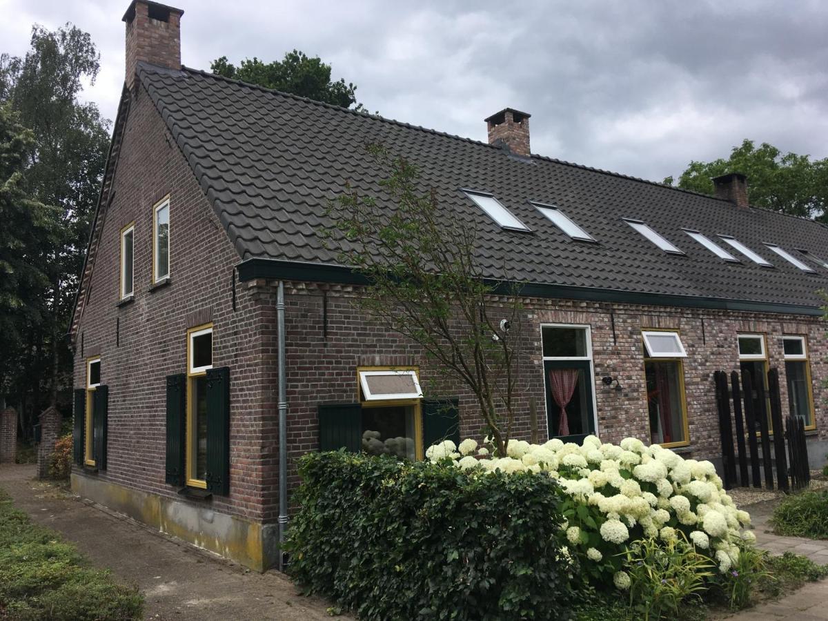 Vakantiehuis In Het Voorhuis Dommelen Екстериор снимка