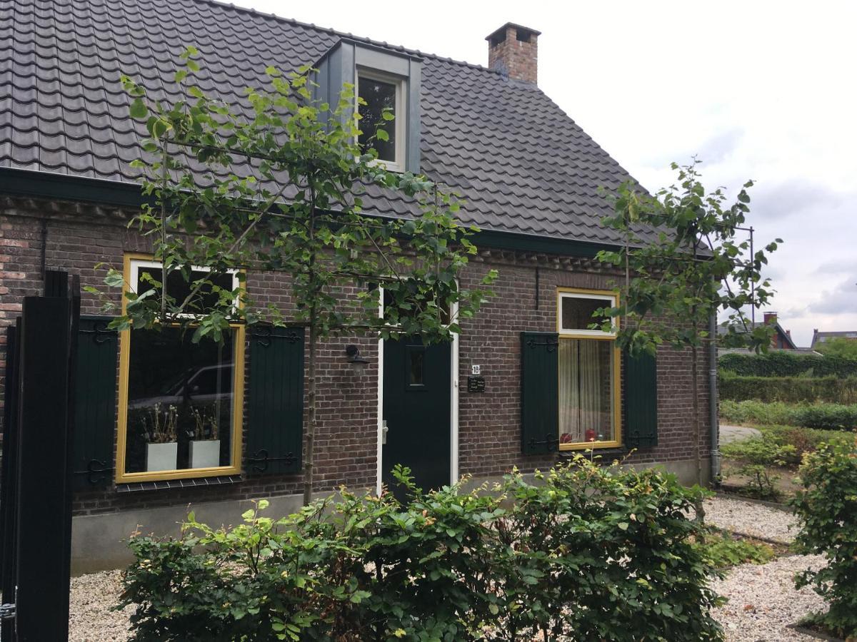 Vakantiehuis In Het Voorhuis Dommelen Екстериор снимка